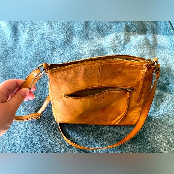 Margot New York, genuine Tan Leather Crossbody Bag - Picture 4 of 6